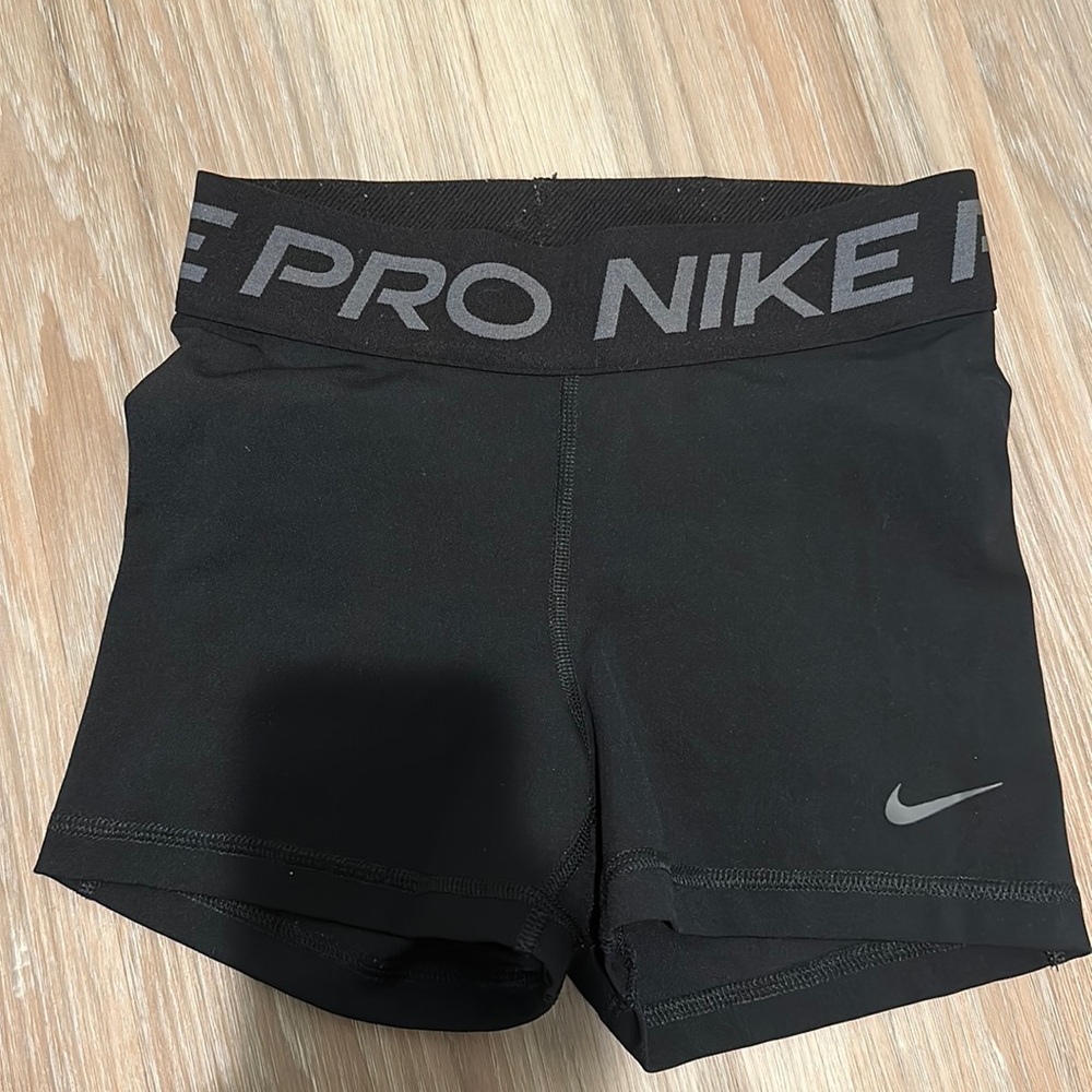 Nike pro shorts size YXS
